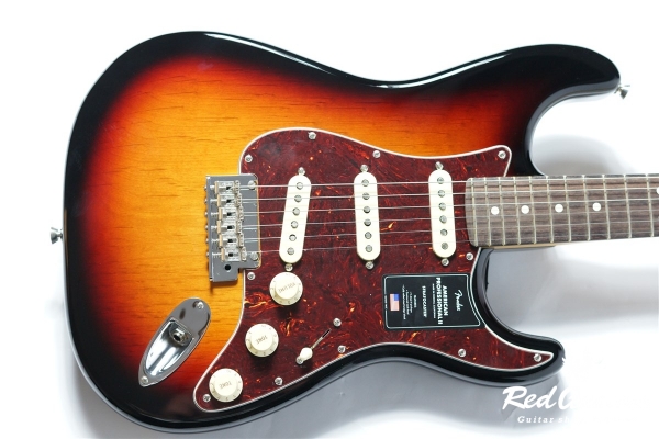 American Professional II Stratocaster - 3-Color Sunburst